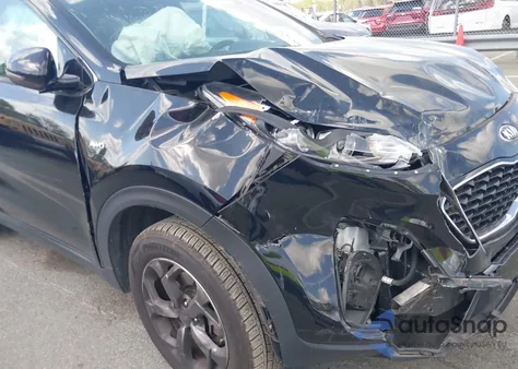 2020 Kia Sportage Lx z USA, uszkodzony, nr VIN KNDPMCAC6L7733114